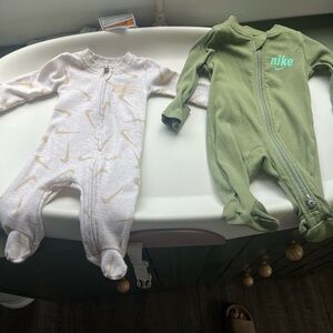 Nike Newborn One Piece - Green and Cream